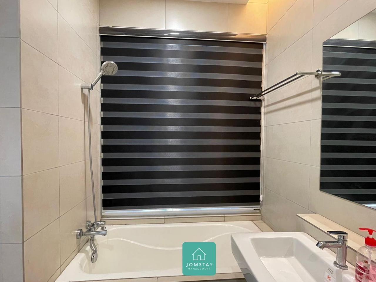 Jomstay Octagon Palm Suites Ipoh Bagian luar foto